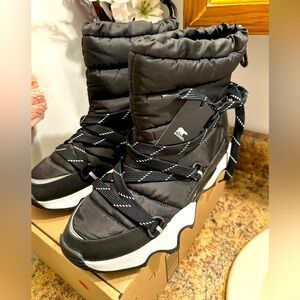 Black Winter Boots